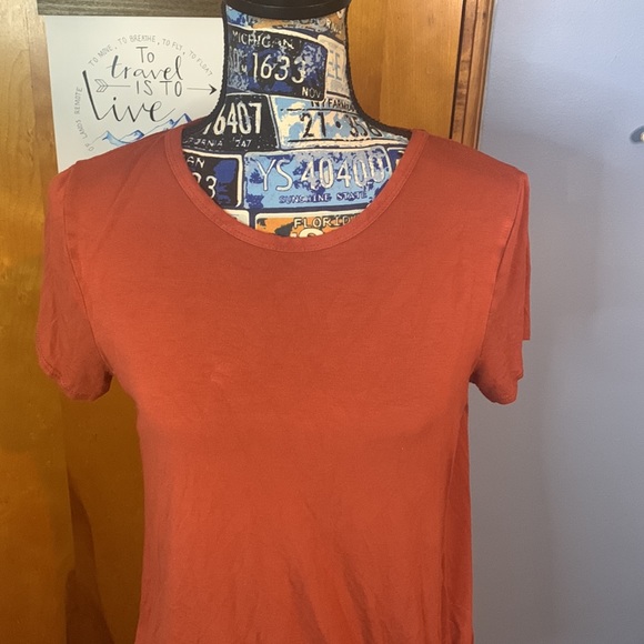 Olivia Rae Tied Side Top Large - Picture 2 of 5